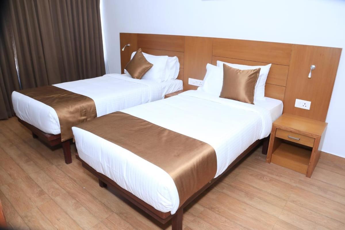Hotel Panchavady Тируваллам Экстерьер фото
