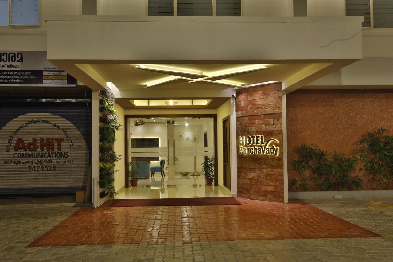 Hotel Panchavady Тируваллам Экстерьер фото